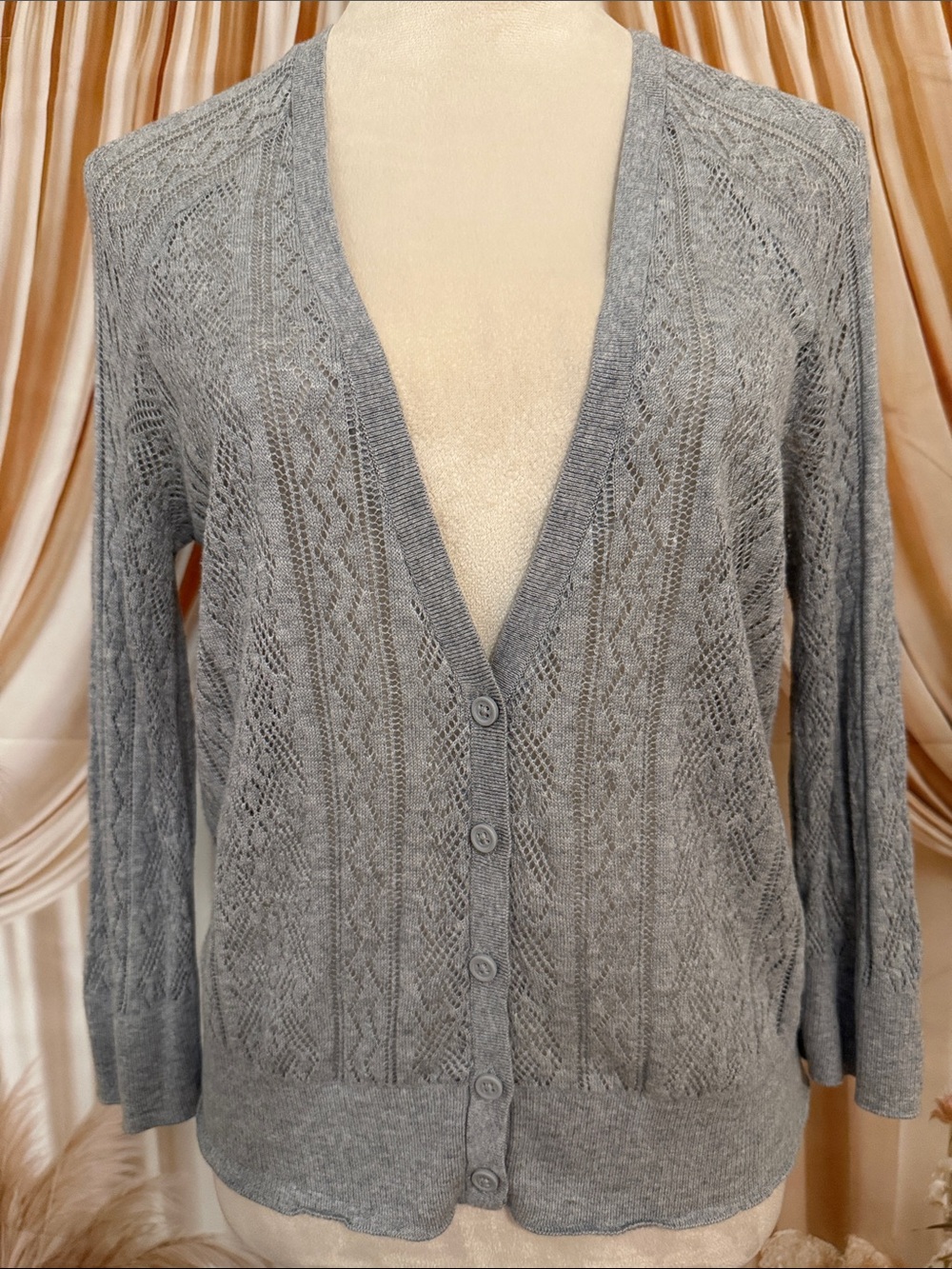 SO Gray Openwork V-Neck Button Cardigan